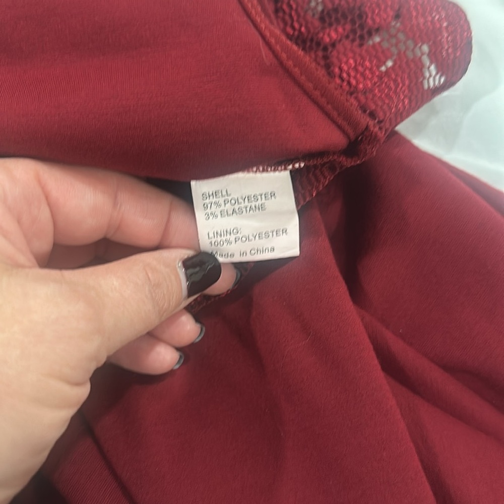 EUC Juniors Small Red dress perfect foe holidays - Picture 3 of 9